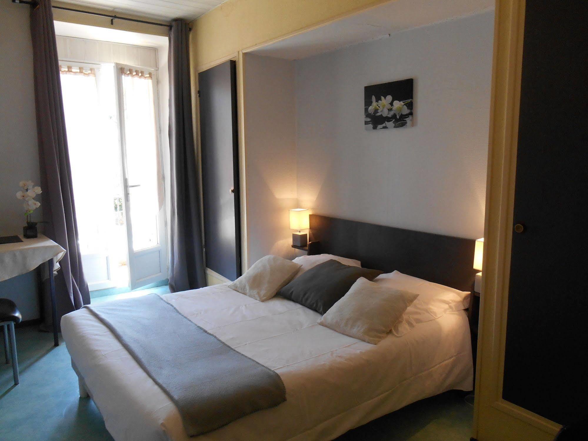 La Gravenne Hotel 2*